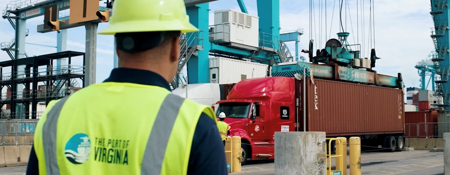 Article body | Staff assisting truck loading.jpg