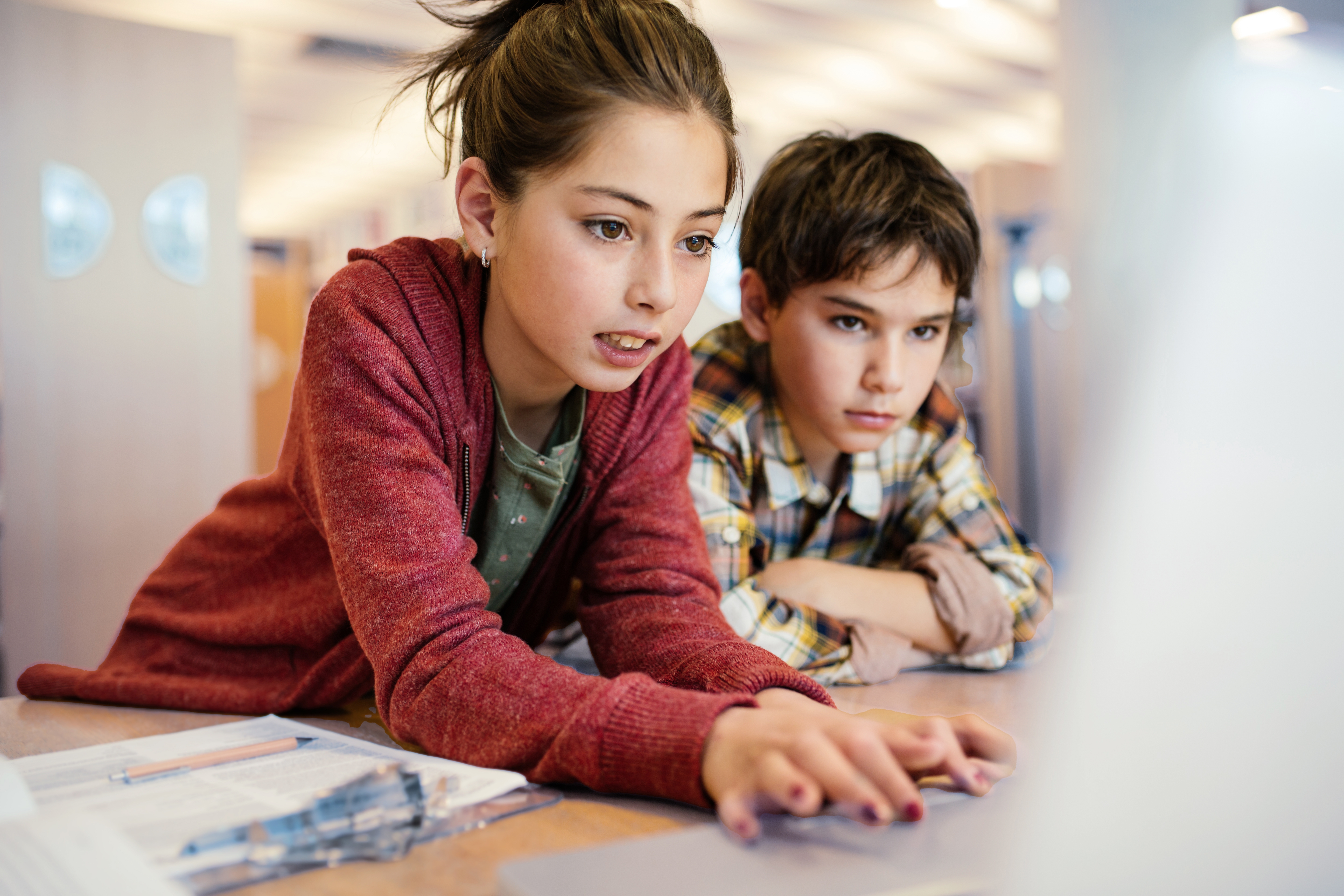 Two kids watching.jpg